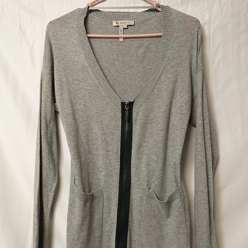 BCBGeneration Women's Heather Gray Long Sleeve V Neck Sweater Size Small